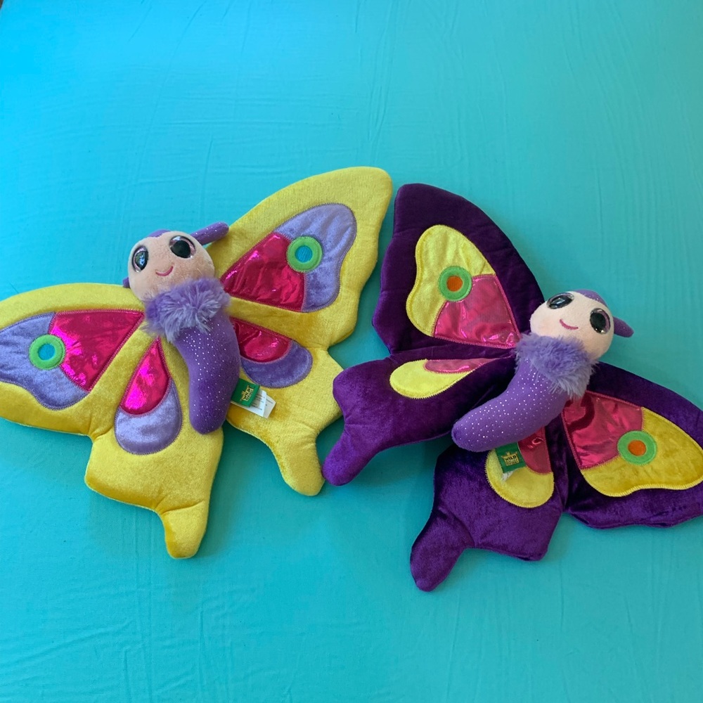 2 Wild Republic butterflies